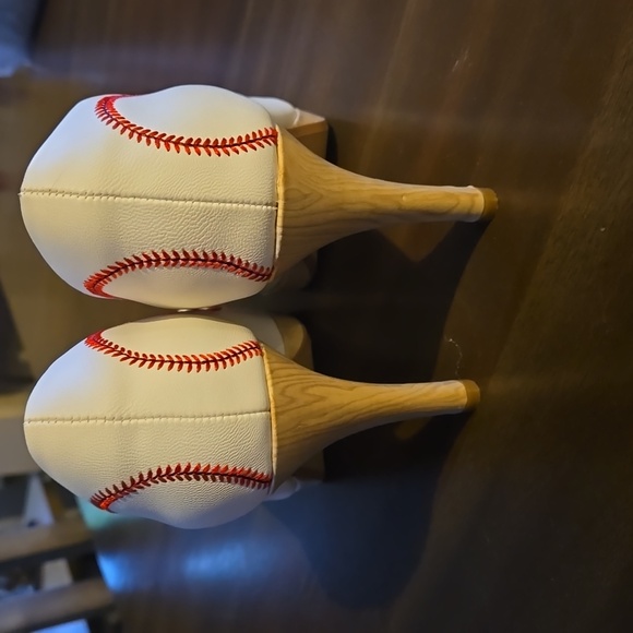 Charis Doxa Grand Slam Heel, size 8.5 - Picture 2 of 5